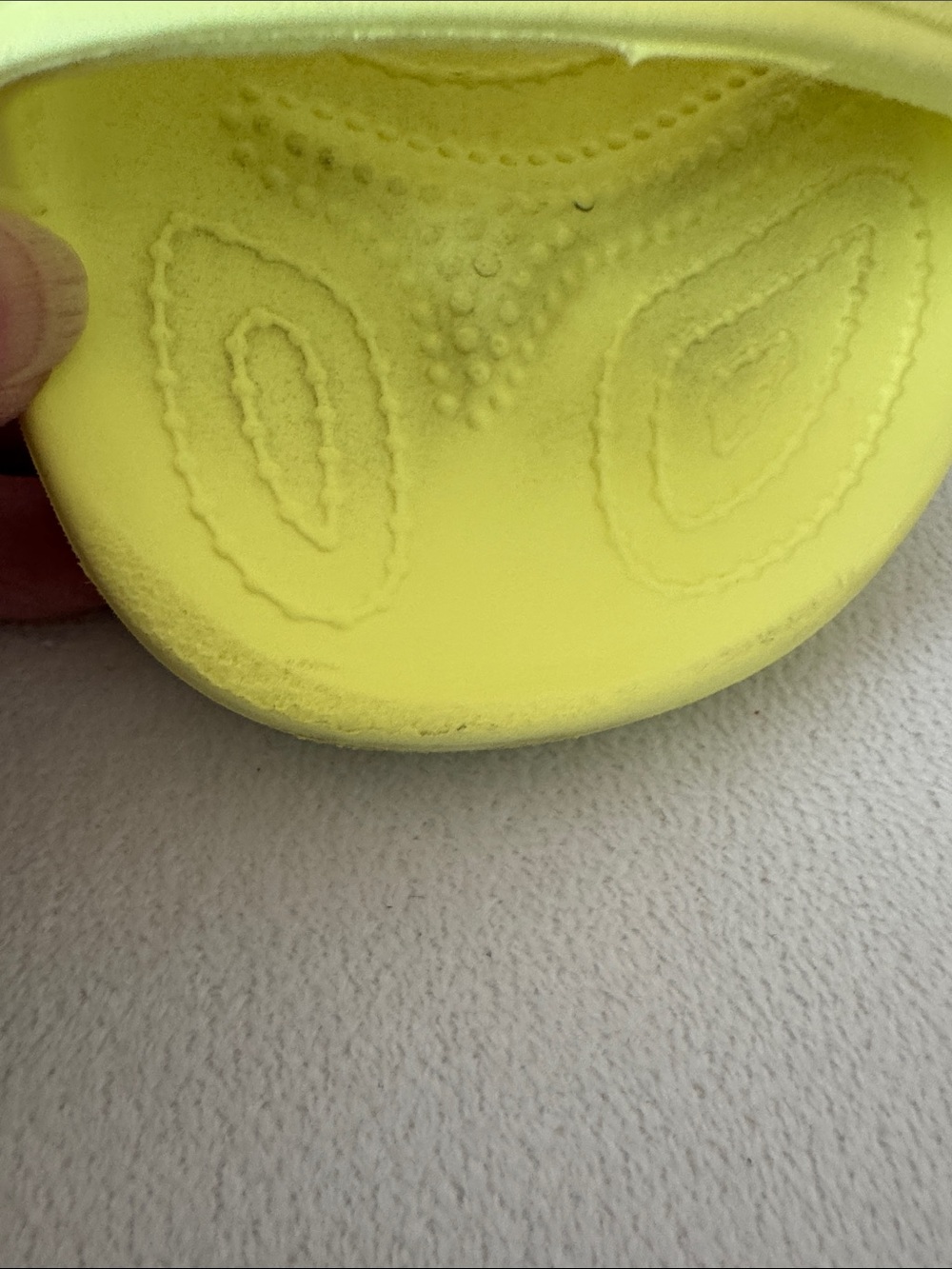 CROCS slides - Picture 3 of 10
